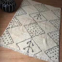Beni Ourain Rug - Moroccan Vintage Handwoven Rug, Pure Wool, Ivory With Black Marks/160 X 227 cm 5.2 7.4 Ft /Code 012 - thumbnail 3