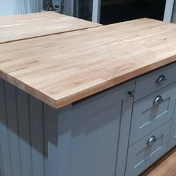 "Kitchen Island With Bench & Dining Table Set ""The Anglesey" - thumbnail 2