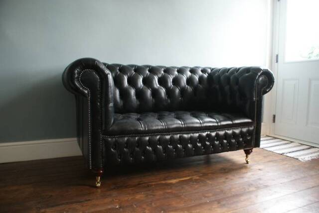 Traditional Handmade 2 Seater Black Leather Chesterfield Sofa, Couch