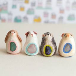 Lucky Plumps Small Pet Figurine With Healing Crystal - thumbnail 3