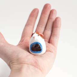 Lucky Plumps Small Pet Figurine With Healing Crystal - thumbnail 4