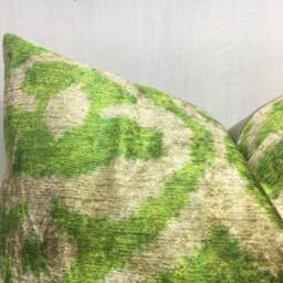 Handwoven Silk Ikat Pillow Cover, Green Decorative - 20x20 - thumbnail 3