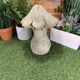 stone Garden Traditional Large Toadstool Mushroom 2 - thumbnail 3