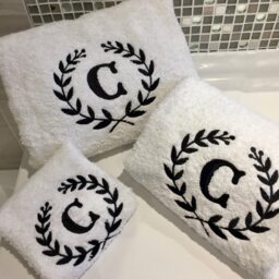 Embroidered Monogram Towels Laurel Leaf 500Gsm Cotton Towels - thumbnail 3