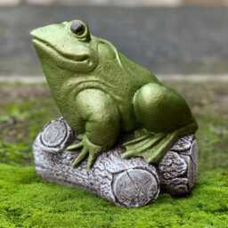 Unique Frog Statue Concrete Swamp Figurine Stone Garden Animal Sculpture Front Door Ornament Lawn Decoration Frog Lover Gift Yard Art - thumbnail 2