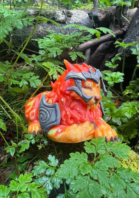 Small Red Ghost Of The Pridemother Feral Druid 12cm 3D Printed Figure - image 1