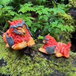 Small Red Ghost Of The Pridemother Feral Druid 12cm 3D Printed Figure - thumbnail 4