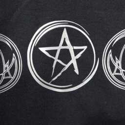 Gothic Pentacle Duvet Cover, Goddess Bedding - Black Or Purple - thumbnail 3