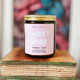 Bubblegum Scented Soy Candle Sweet Shop, Vanilla - thumbnail 2