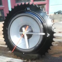 Sprocket/Speaker Combination Clock - thumbnail 2