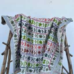 Handmade Vintage Suzani Kantha Quilt Reversible Floral Embroidery Cotton Boho Bedspread Blanket - thumbnail 3