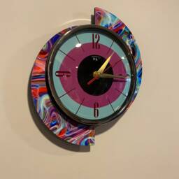 Psychedelic Spinning Meteor Formica Caravan Wall Clock From Royale - Midcentury Atomic 1970's Retro Style - thumbnail 2