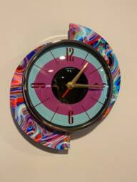 Psychedelic Spinning Meteor Formica Caravan Wall Clock From Royale - Midcentury Atomic 1970's Retro Style - thumbnail 1