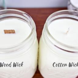 Lavender Flowers Soy Candle in Pint Mason Jar - 30Th Birthday Gift Vegan - thumbnail 3