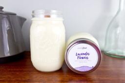 Lavender Flowers Soy Candle in Pint Mason Jar - 30Th Birthday Gift Vegan - thumbnail 1