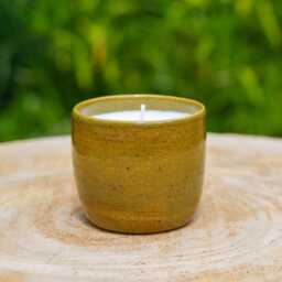Banana-Scented Candle in Olive Green Ceramic. Green Handcrafted Pottery. Ceramic Container - thumbnail 2
