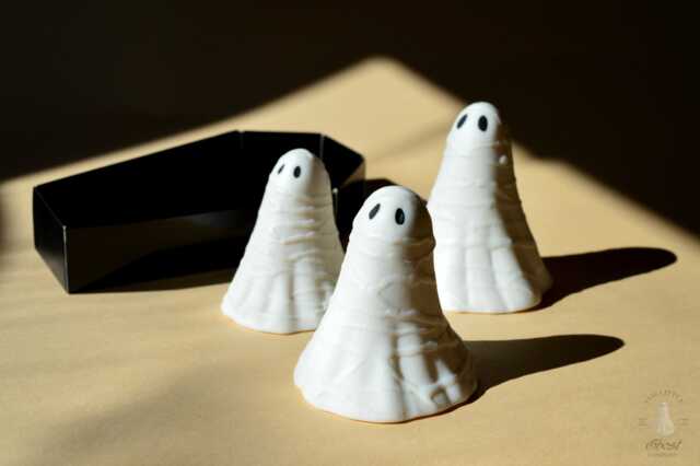 Spooky Ghost Sculptures Ceramic The Mummy - image 1