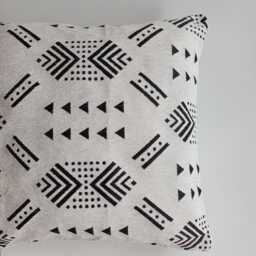 Moroccan Velvet Cushion Cover, Handmade Brocade White Pillow Case, Decorative 16''x16''/40x40 cm - thumbnail 2