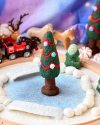 Felt Christmas Tree With Colourful Ornament Dots - Toy