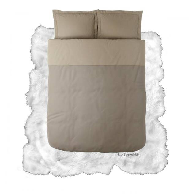 Handmade Shaggy Faux Fur Area Rug - White Sheepskin Style - image 1