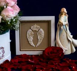 Crown Picture 3D Wings Wall Decoration - thumbnail 1