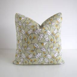 Sage Oak Acorn Pillow Cover - Botanical Cotton Cushion in Soft Green - thumbnail 2