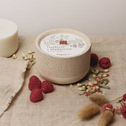 Raspberry & Peppercorn, Botanical Soy Wax Candle, Wood Wick, Concrete Stoneware Eco Friendly Candle Gift, Mum Gift - thumbnail 2