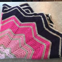 Hand Crocheted 12-Point Star Baby Blanket - Pink & Purple - thumbnail 2
