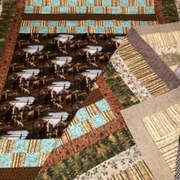 Bear Full Quilt Top, Brown Bear Panel, Wood Grain, Claws Fabric, Ready To Quilt, Blue Green Brown, Grizzly Bear, 89 X 79 Bedspread - thumbnail 2