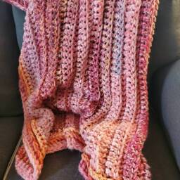 Crochet Blanket in Pinks & Peaches - thumbnail 2