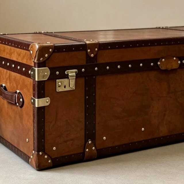 Handmade English Leather Storage Trunk Coffee Table With Brass Hardware - 100x50x40cm - image 1