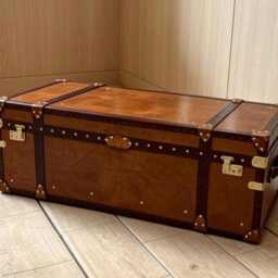 Handmade English Leather Storage Trunk Coffee Table With Brass Hardware - 100x50x40cm - thumbnail 2