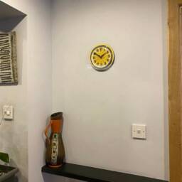 Honeydew Yellow Atomic Wall Clock Mid-Century Jetsons Style - thumbnail 4