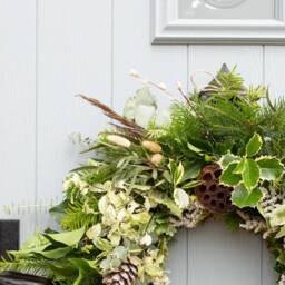 Christmas Wreath Making Kit. Festive Holiday Door Wreath. Workshop in A Box Including Fresh Greenery, Pine Cones & Instructions - #i - thumbnail 2