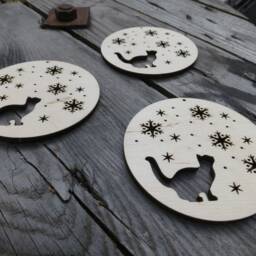 Snowflake Cat Wooden Christmas Bauble Natural Birch Ornament - thumbnail 2