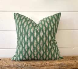 One Scott Living Pillow Cover, Dark Green Medallion Pillow, Decorative Throw Pillow, Hunters Accent - thumbnail 1