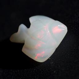 Opal Red Fish Carving - 2.2 Cts - thumbnail 3