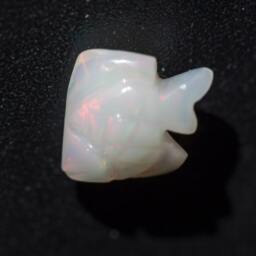 Opal Red Fish Carving - 2.2 Cts - thumbnail 1