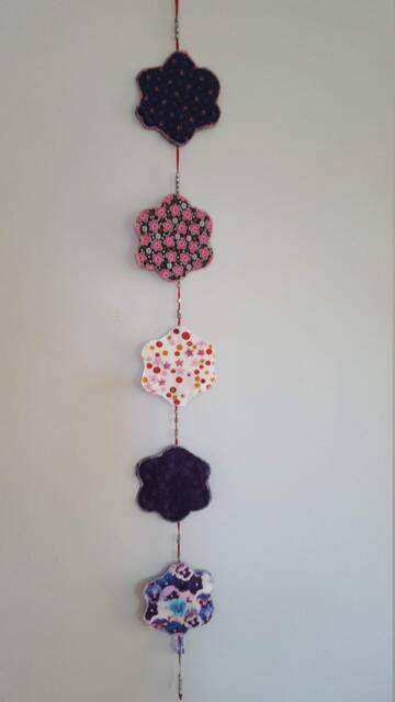 Wall Hanging Chain Five Flowers - image 1