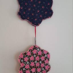 Wall Hanging Chain Five Flowers - thumbnail 2