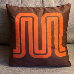 Gmpte Big M Bus Cushion Velvet 45cm X Cushions Pillows Limited Edition - thumbnail 2