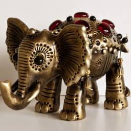 Asian Elefant Family Inlaid With Red Glass Nuggets, Three Cute Asian Elefants - thumbnail 4