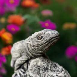 Concrete Lizard Statue Reptile On Rock Figure Stone Garden Gecko Sculpture Outdoor Pond Decor Ornament Lover Gift Yard Art - thumbnail 3