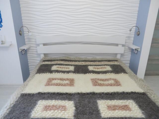 Handwoven Wool Bedspread Scandinavian Queen Sofa Cover - image 1