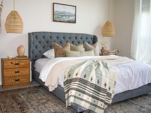 White Striped Indian Wool Throw Blanket, Handwoven Sofa Coverlet With Airy Bedroom Layer - Magnolia - image 1