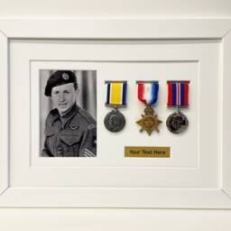 Military Medal Display Frame Photo & Title, Ww1 Ww2 Medals - 41cm X 31cm - thumbnail 3