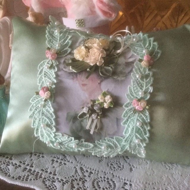 Flapper Lady With Flowered & Ribbon Hat Approx 10 X 22, in Greens - image 1