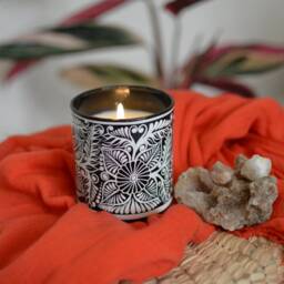 Hand-Painted Soy Candle Artisan Floral Vessel, Essential Oils - 10Oz, 40-60 Hour Burn - thumbnail 3