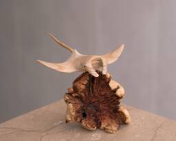 Wooden Manta Ray Figurine, Fish Sculpture, Art, Statue, Wood Carving, Sea Life, Art Piece, Coral Reef, Ocean Lover, Gift For Her - thumbnail 1