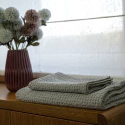 Handmade Waffle Linen Bath Towel Extra Large, Soft Cotton Blend - thumbnail 3